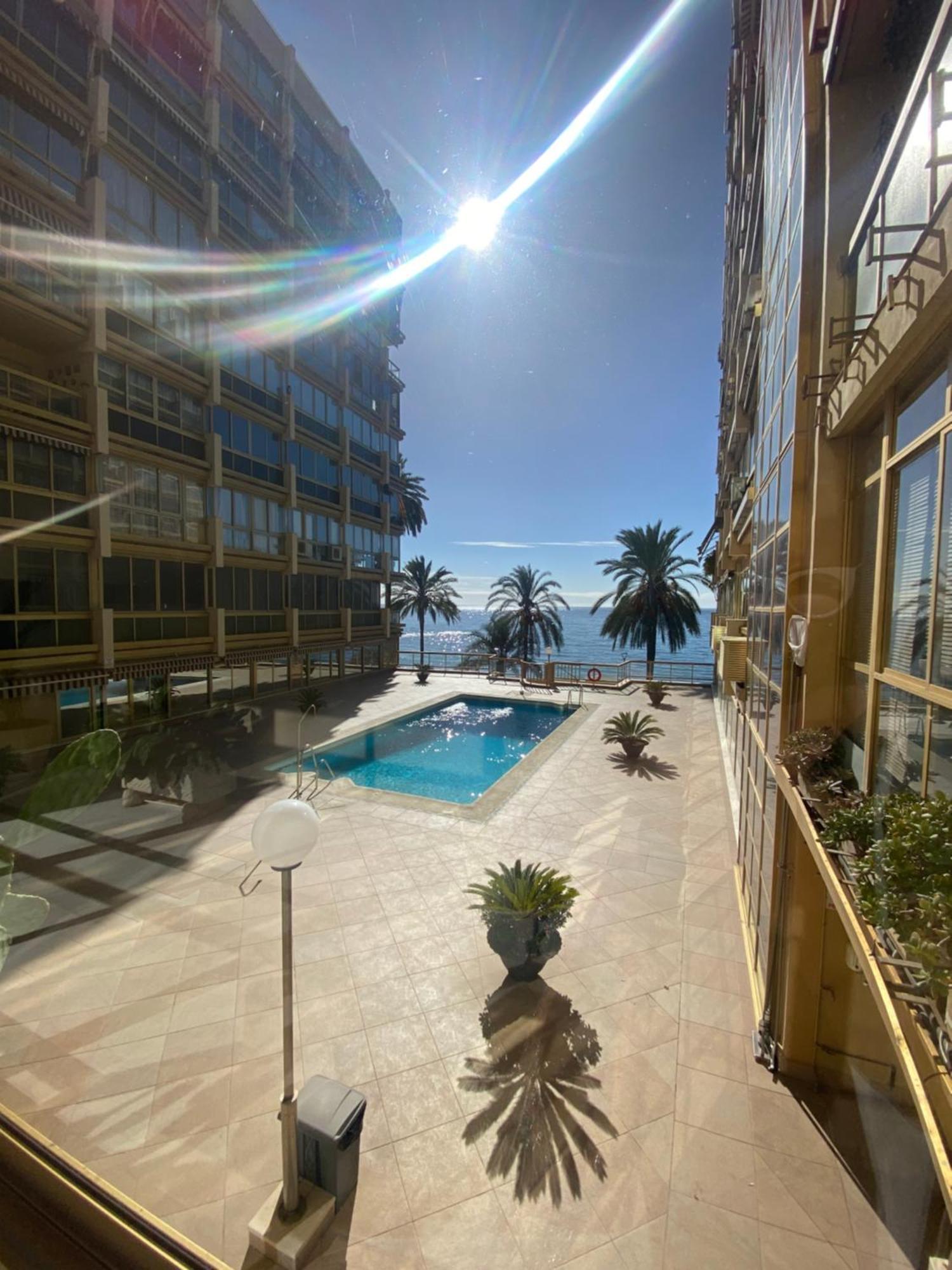 Marbella Beachfront Edificio Mayoral Primera Linea De Playa Y Centro Ciudad Con Barco Opcional Екстер'єр фото